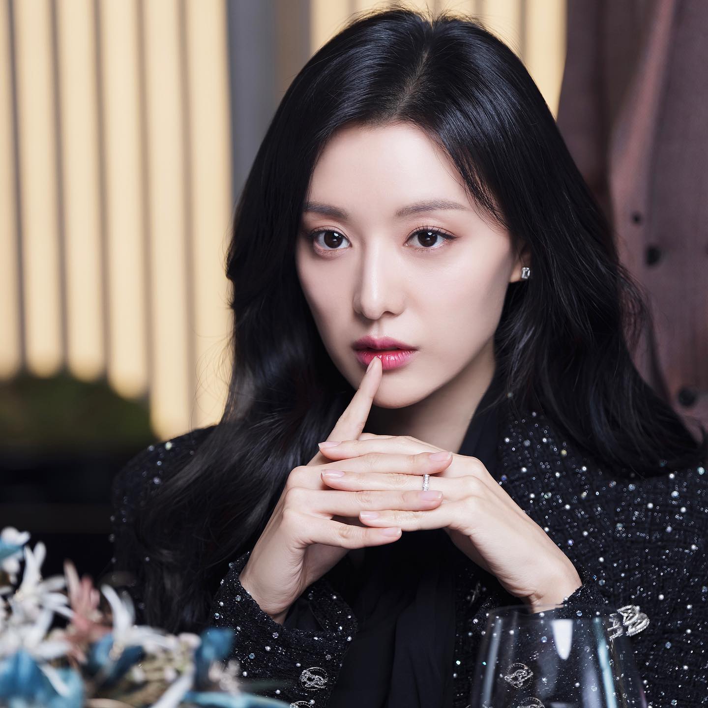 "Nguyên mẫu” của Kim Ji Won trong phim là đại công chúa Samsung: Style lẫn thần thái đều “khớp lệnh”?- Ảnh 18. "Nguyên mẫu” của Kim Ji Won trong phim là đại công chúa Samsung: Style lẫn thần thái đều “khớp lệnh”?- Ảnh 18.