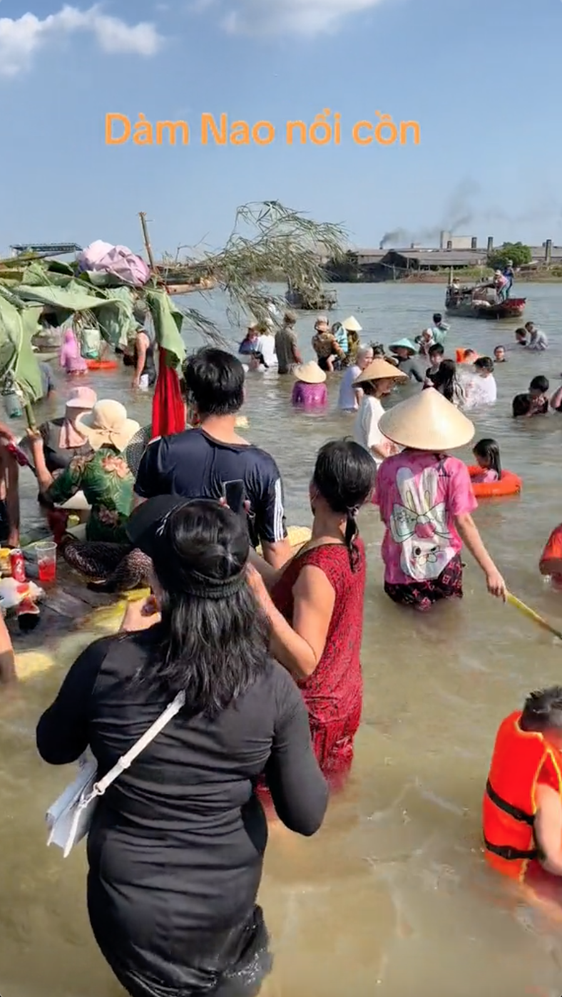 Hiện tượng "nổi cồn" ở miền Tây khiến dân tình ùn ùn kéo đến xem nhưng nhiều người lại lo sợ vì 1 lý do- Ảnh 1.