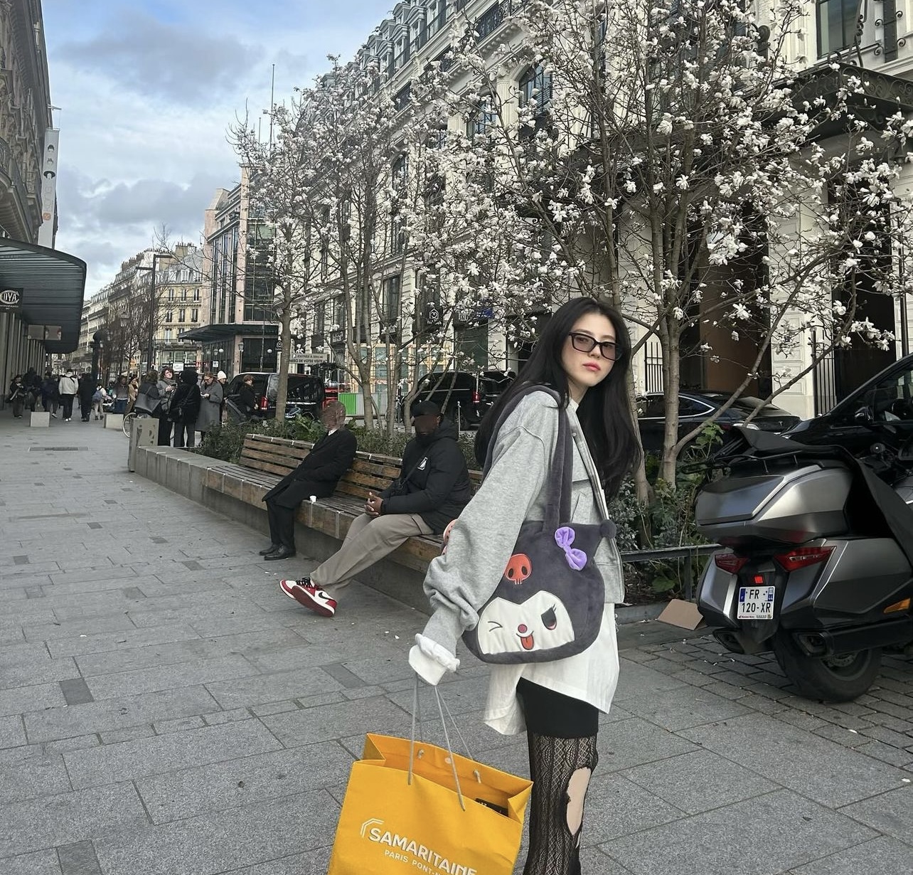 Style đời thường của Han So Hee và Hyeri: Đối lập đến thú vị!- Ảnh 6. Style đời thường của Han So Hee và Hyeri: Đối lập đến thú vị!- Ảnh 6.