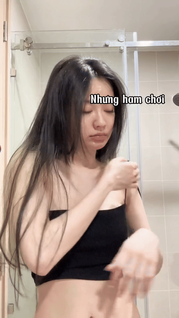 Gái xinh khiến 10 triệu người mê tít trên TikTok : Mặt mộc siêu cưng, ngũ quan xuất sắc- Ảnh 1. Gái xinh khiến 10 triệu người mê tít trên TikTok : Mặt mộc siêu cưng, ngũ quan xuất sắc- Ảnh 1.