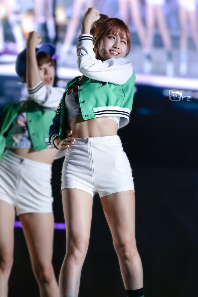 7 nữ idol Kpop có body "chiến đét": Lisa, Jennie có bằng mỹ nhân này?- Ảnh 20. 7 nữ idol Kpop có body "chiến đét": Lisa, Jennie có bằng mỹ nhân này?- Ảnh 20.