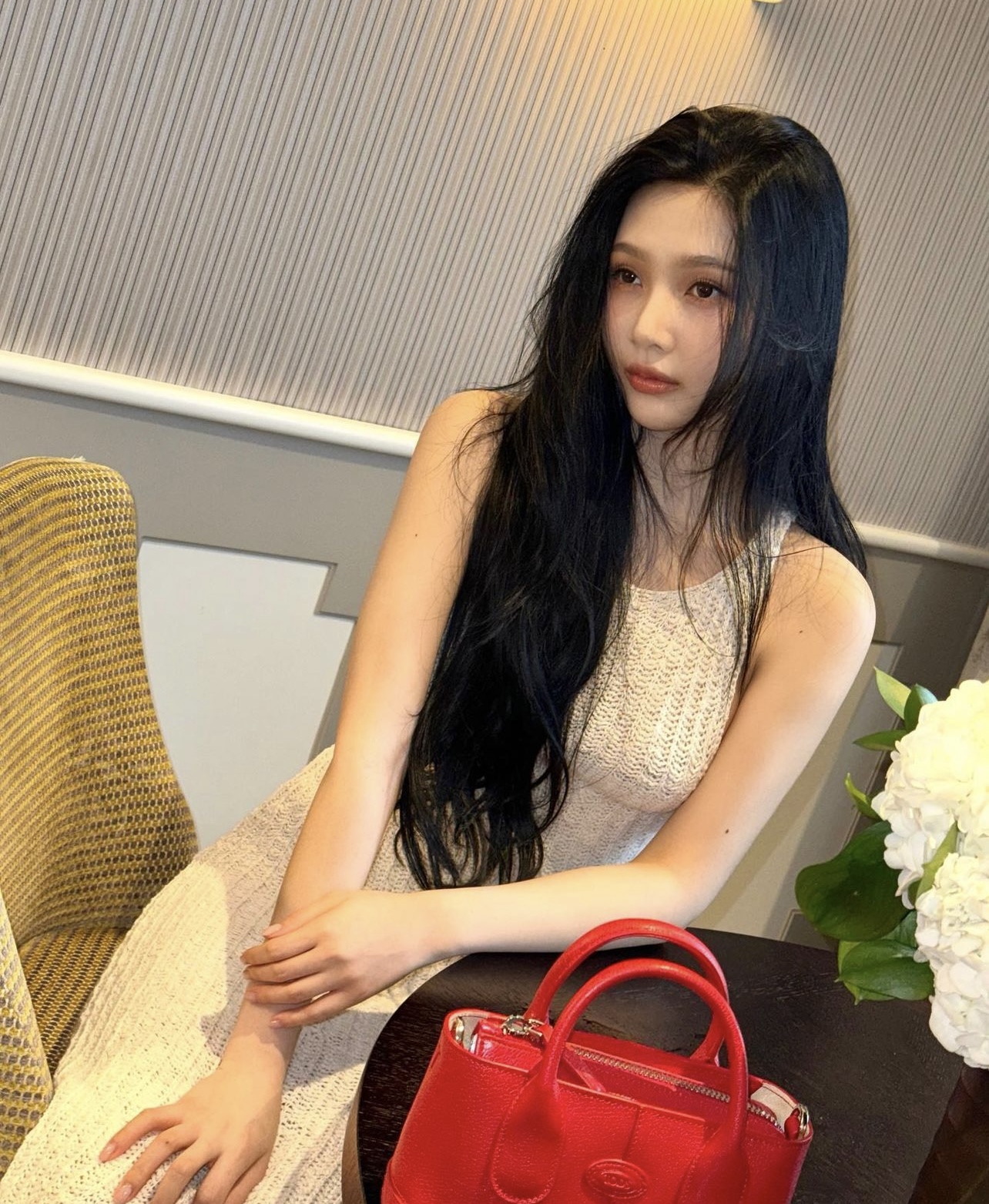 Lại không nhận ra mỹ nhân Red Velvet trong loạt ảnh mới, do cắt mí hay chỉnh ảnh quá tay?- Ảnh 1.