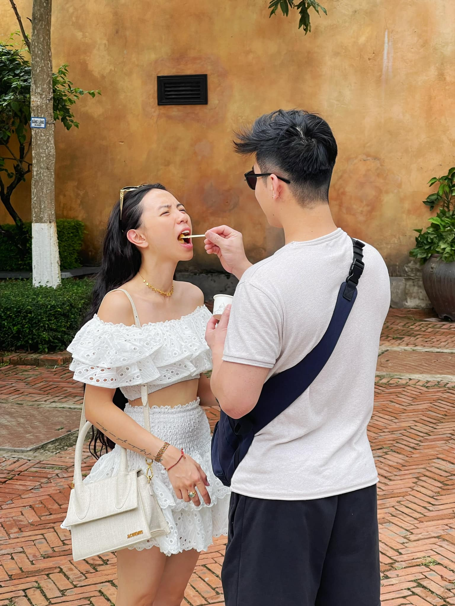 Chồng Đặng Tiểu Tô Sa: Thiếu gia kín tiếng, trước khi kết hôn từng có 7 năm làm bạn thân với "tiểu thư Hà Thành"- Ảnh 12.