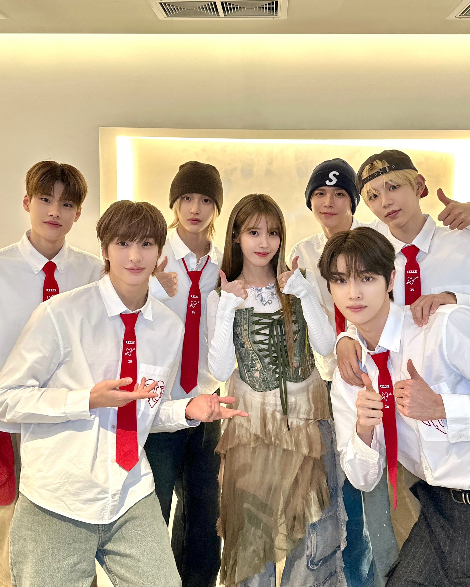 IU yêu Lee Jong Suk, tâm tình thay đổi?- Ảnh 7.