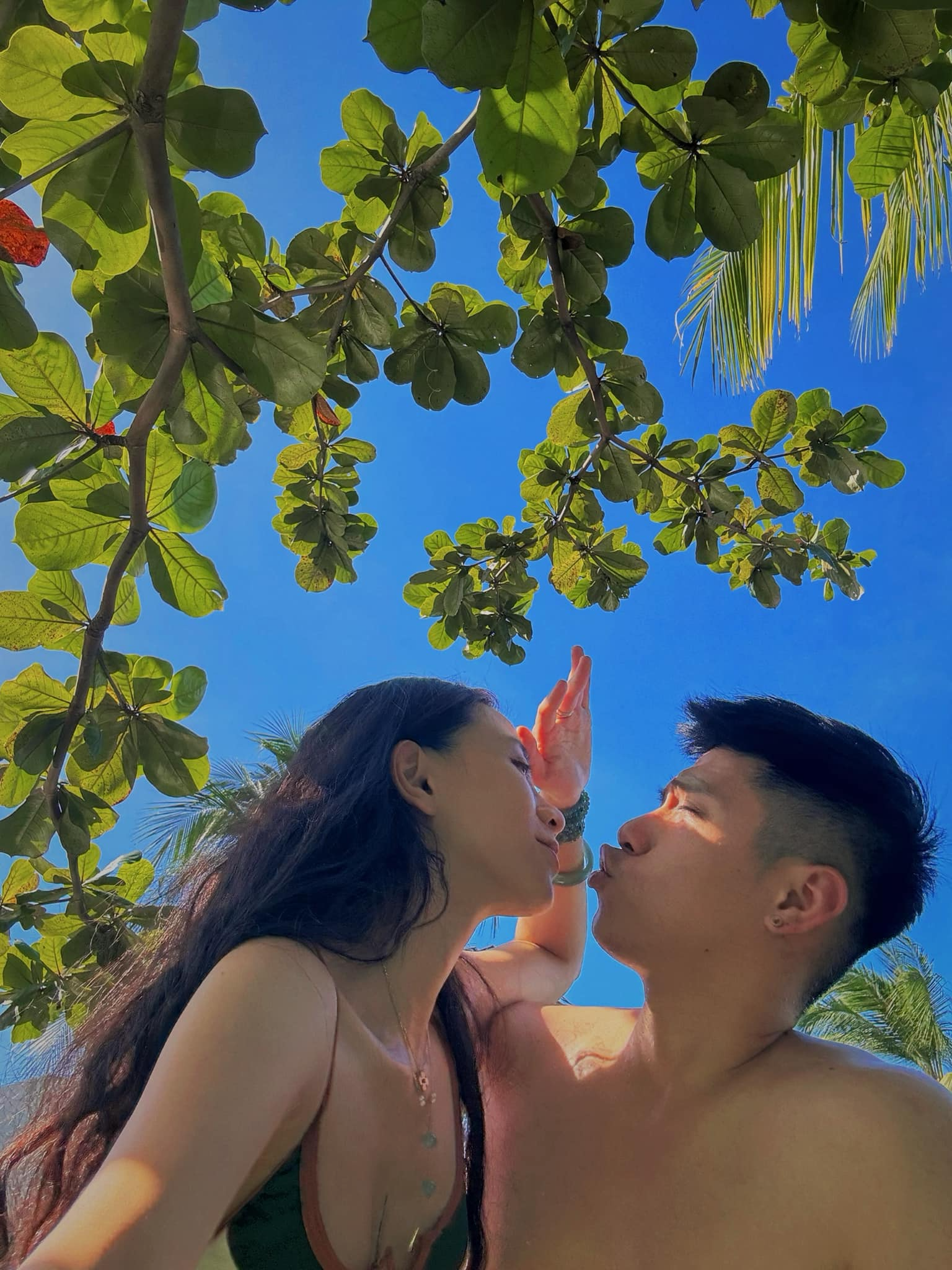 Chồng Đặng Tiểu Tô Sa: Thiếu gia kín tiếng, trước khi kết hôn từng có 7 năm làm bạn thân với "tiểu thư Hà Thành"- Ảnh 14.
