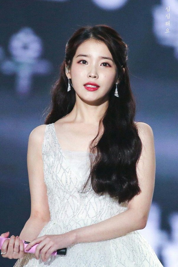 IU yêu Lee Jong Suk, tâm tình thay đổi?- Ảnh 8.