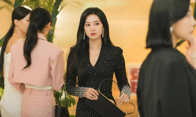 Kim Ji Won và loạt sao Hàn giảm cân để đóng phim mà vẫn có da căng mịn nhờ thói quen đáng học hỏi- Ảnh 2.