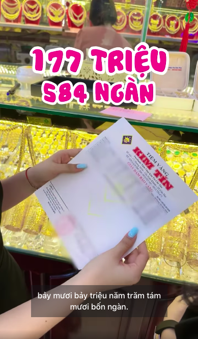 Gia thế cô dâu Cần Thơ có đám cưới gây chấn động: Phủ siêu xe kín đường, có người mừng cưới gần 200 triệu- Ảnh 8.