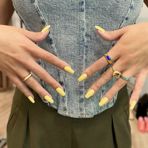 Màu nail hot trend 2024: Vừa được Selena Gomez lăng xê nhiệt tình, lại hợp với mọi tone da- Ảnh 10.
