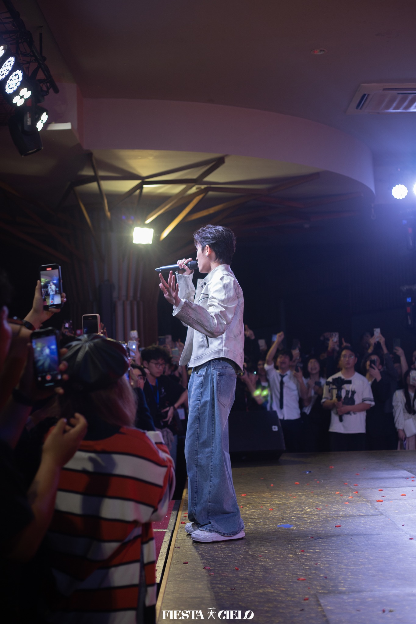 Cặp nam thanh nữ tú vừa lên ngôi Tân Đại sứ của Chuyên Sư phạm: Tài - sắc đều xứng đáng!- Ảnh 18. Cặp nam thanh nữ tú vừa lên ngôi Tân Đại sứ của Chuyên Sư phạm: Tài - sắc đều xứng đáng!- Ảnh 18.