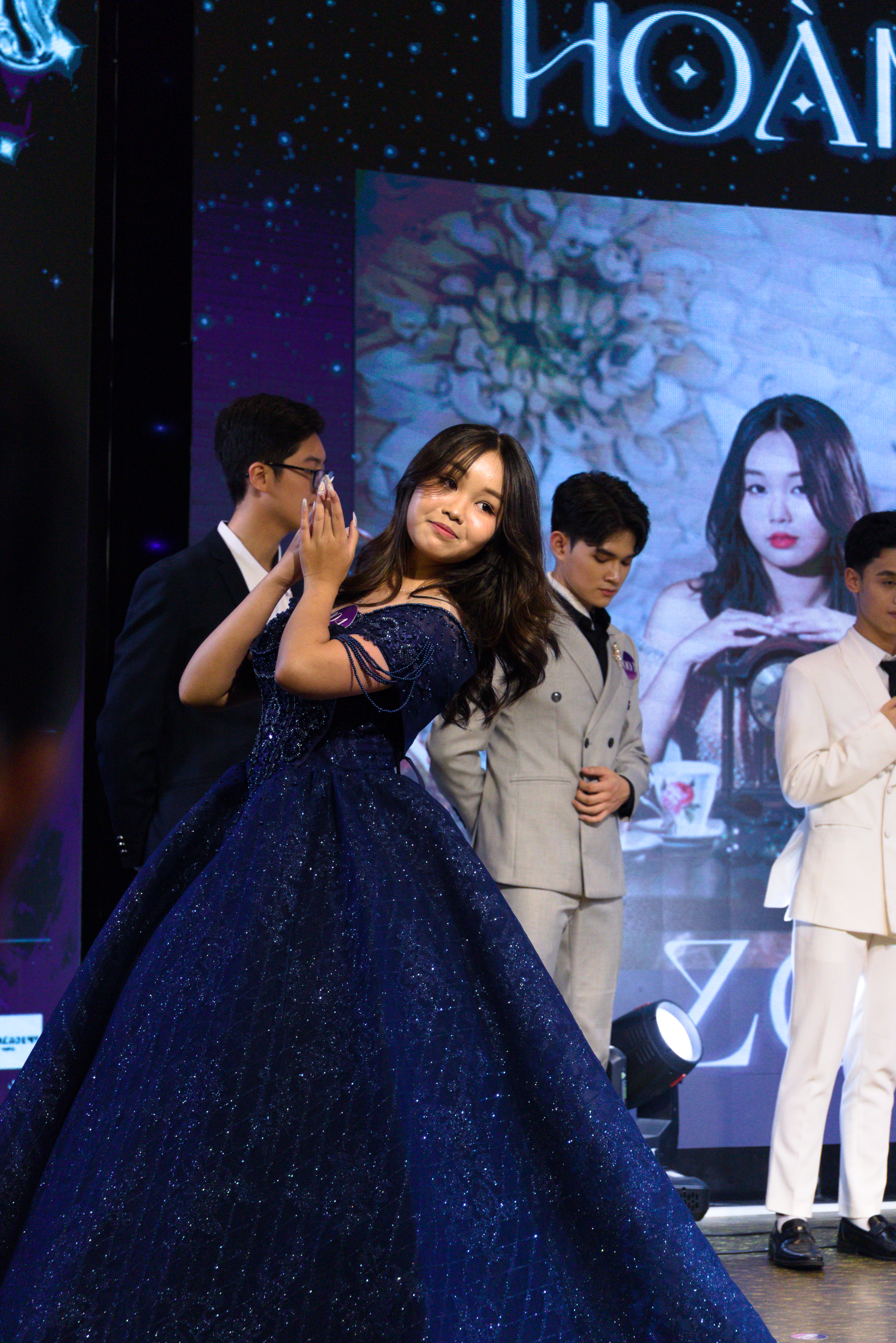 Cặp nam thanh nữ tú vừa lên ngôi Tân Đại sứ của Chuyên Sư phạm: Tài - sắc đều xứng đáng!- Ảnh 9. Cặp nam thanh nữ tú vừa lên ngôi Tân Đại sứ của Chuyên Sư phạm: Tài - sắc đều xứng đáng!- Ảnh 9.