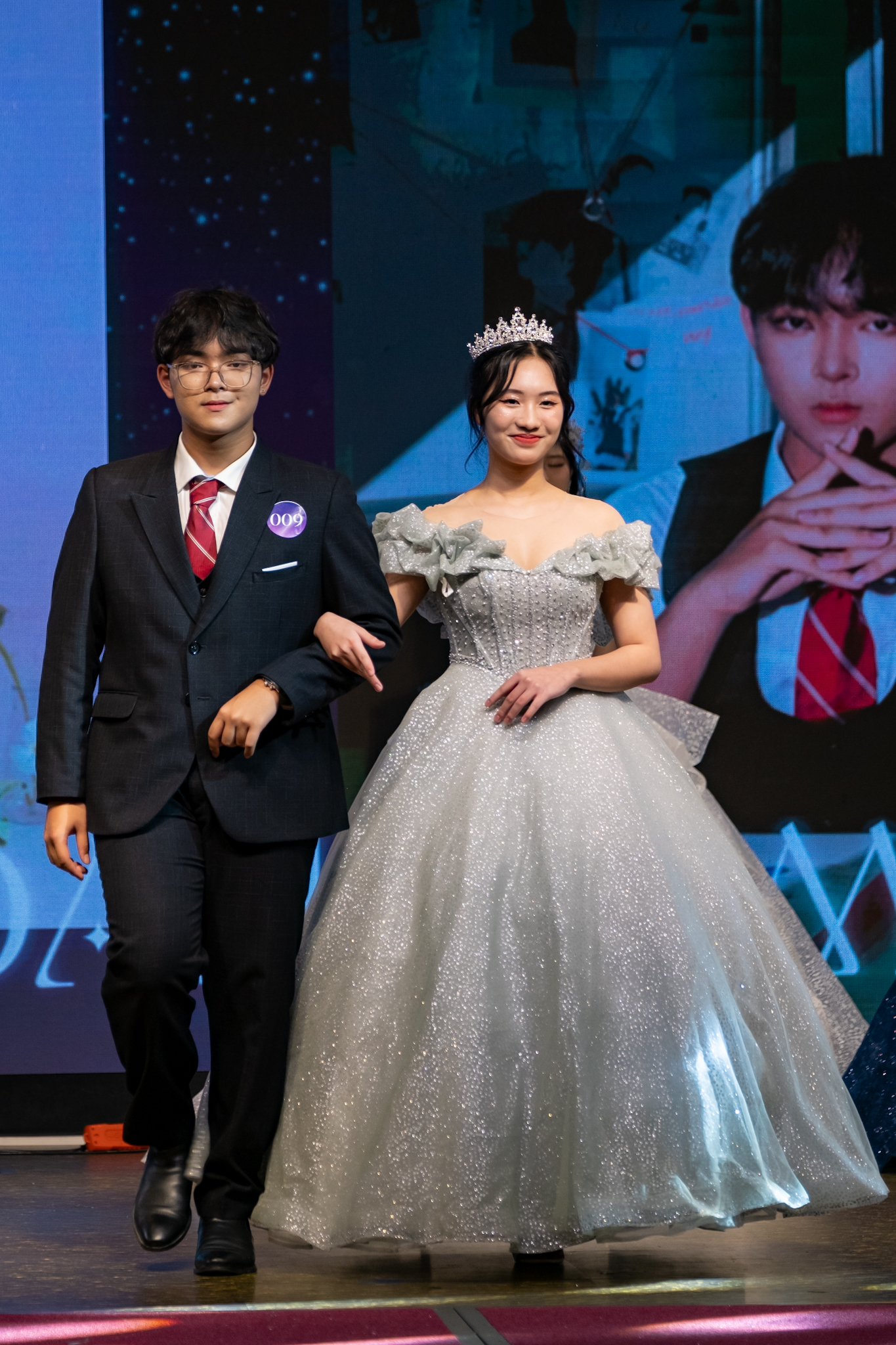 Cặp nam thanh nữ tú vừa lên ngôi Tân Đại sứ của Chuyên Sư phạm: Tài - sắc đều xứng đáng!- Ảnh 4. Cặp nam thanh nữ tú vừa lên ngôi Tân Đại sứ của Chuyên Sư phạm: Tài - sắc đều xứng đáng!- Ảnh 4.