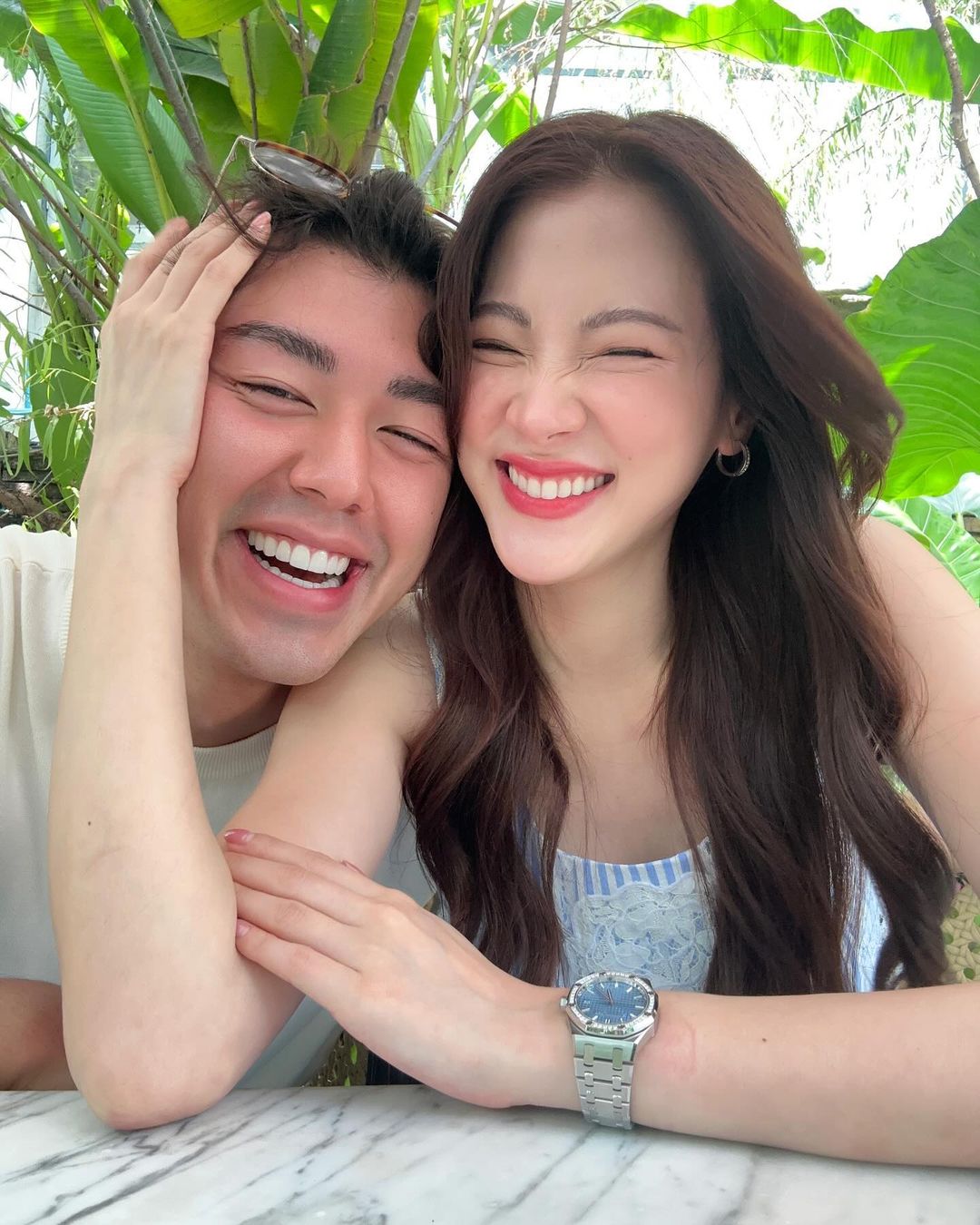 Hẹn hò dịp cuối tuần, Baifern Pimchanok "đốn tim" công chúng với khoảnh khắc ra dáng vợ đảm khi làm điều này cho bạn trai- Ảnh 1.
