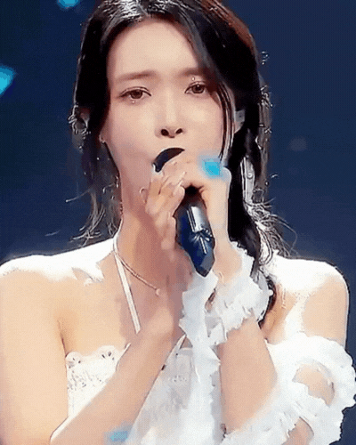 Tân binh K-Pop bỗng hot rần rần trên Weibo vì có ngoại hình giống hoàng hậu trong "Chân Hoàn Truyện"- Ảnh 10.