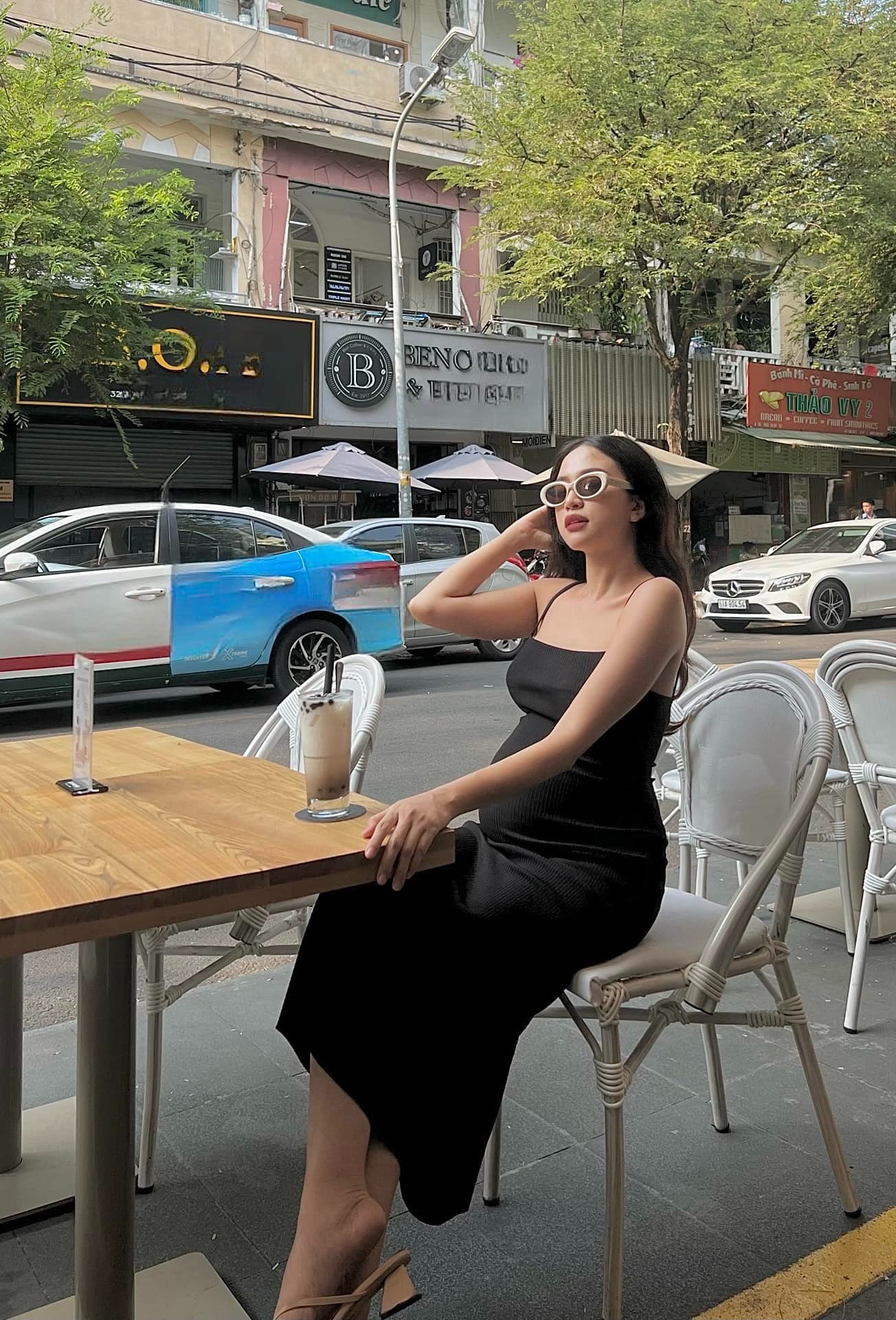 Mỹ nhân "biến mất" khỏi showbiz bất ngờ ôm bụng bầu vượt mặt dự sự kiện- Ảnh 7.