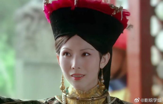 Tân binh K-Pop bỗng hot rần rần trên Weibo vì có ngoại hình giống hoàng hậu trong "Chân Hoàn Truyện"- Ảnh 3.