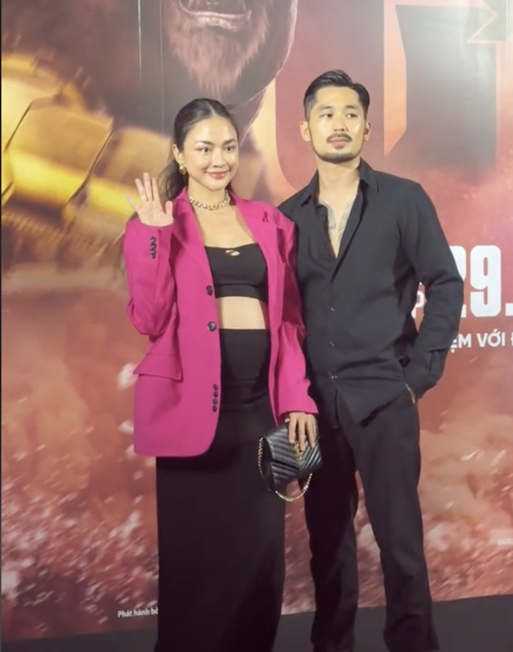Mỹ nhân "biến mất" khỏi showbiz bất ngờ ôm bụng bầu vượt mặt dự sự kiện- Ảnh 1.