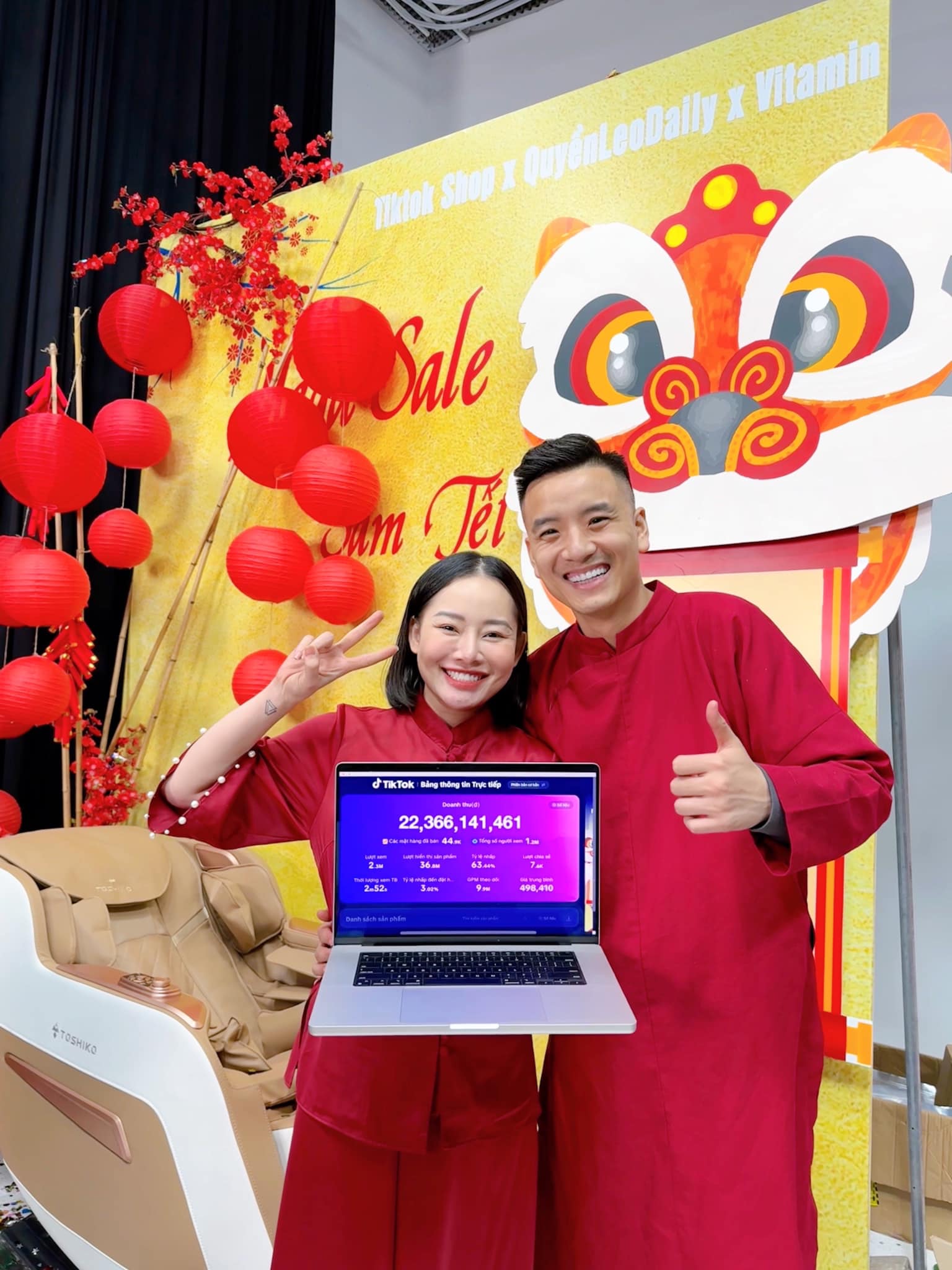 Bỏ túi hàng tỷ đồng sau mỗi phiên livestream, gia đình Quyền Leo giàu cỡ nào?- Ảnh 1.