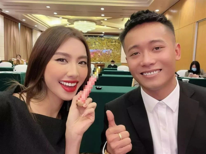 Đây là những phiên livestream chốt đơn cả chục tỉ ở Việt Nam, bán hàng online đang là "vua của mọi nghề"?- Ảnh 5. Đây là những phiên livestream chốt đơn cả chục tỉ ở Việt Nam, bán hàng online đang là "vua của mọi nghề"?- Ảnh 5.