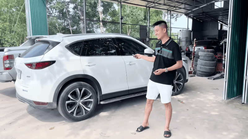 Bỏ túi hàng tỷ đồng sau mỗi phiên livestream, gia đình Quyền Leo giàu cỡ nào?- Ảnh 9.