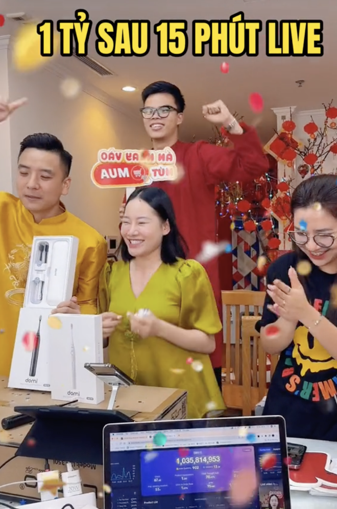 Bỏ túi hàng tỷ đồng sau mỗi phiên livestream, gia đình Quyền Leo giàu cỡ nào?- Ảnh 4.