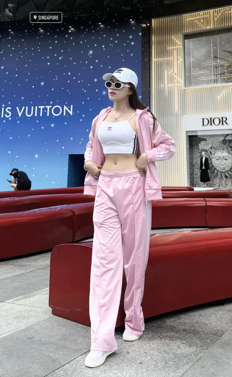 Gái xinh xả ngày ngày đầu cực "cháy" ở concert Taylor Swift: Lên đồ lồng lộn chiếm spotlight, hát 3 tiếng không thấy mệt!- Ảnh 2.