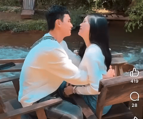 Ngọc Trinh đi du lịch cùng bạn trai ở Đà Lạt, công khai khoảnh khắc "khoá môi" ngọt ngào- Ảnh 1.