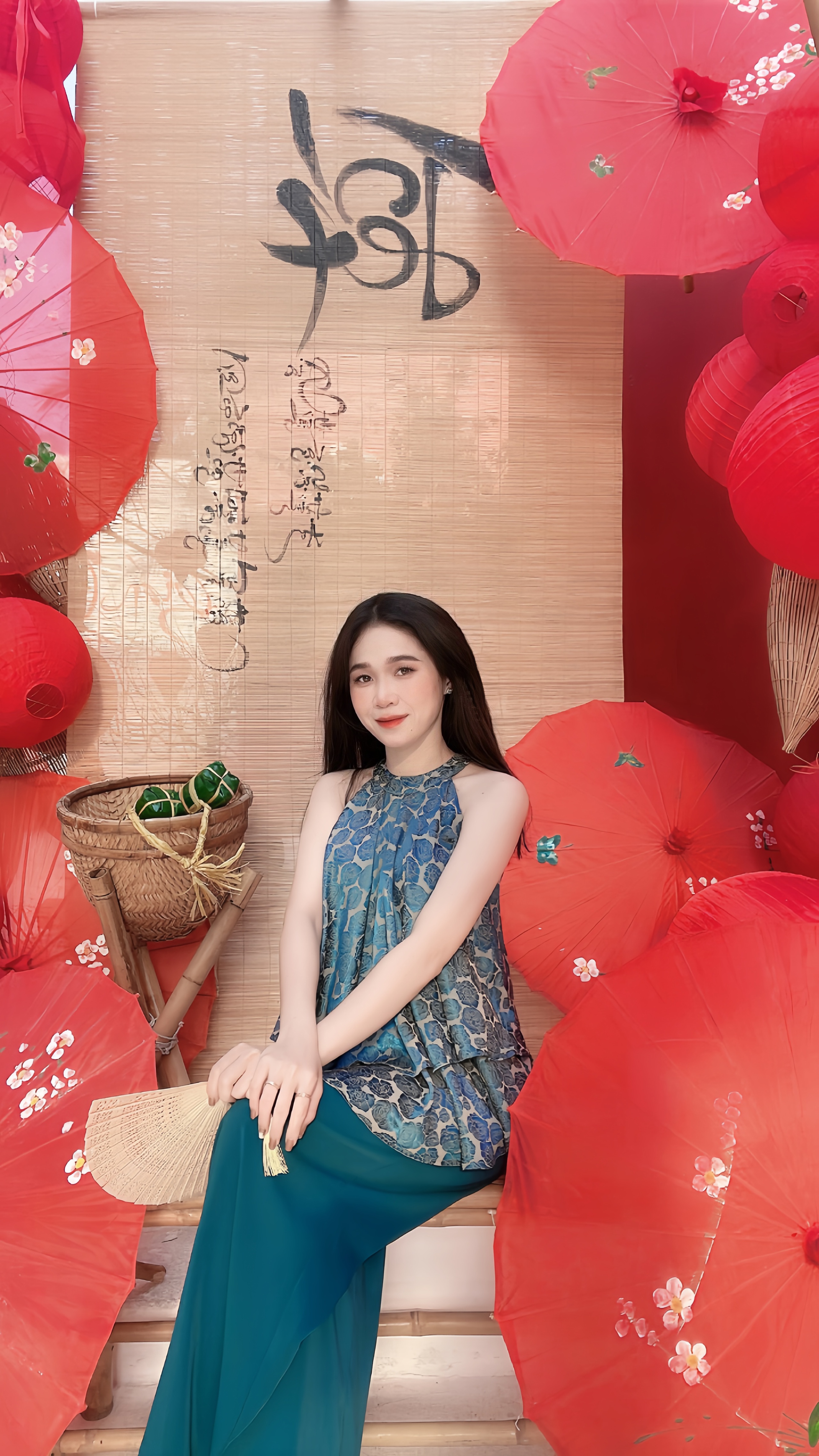 Cô giáo tiểu học đang hot TikTok: Mặt xinh - dáng đỉnh, BST áo dài đi dạy cả tuần không trùng màu là xịn nhất!- Ảnh 12.