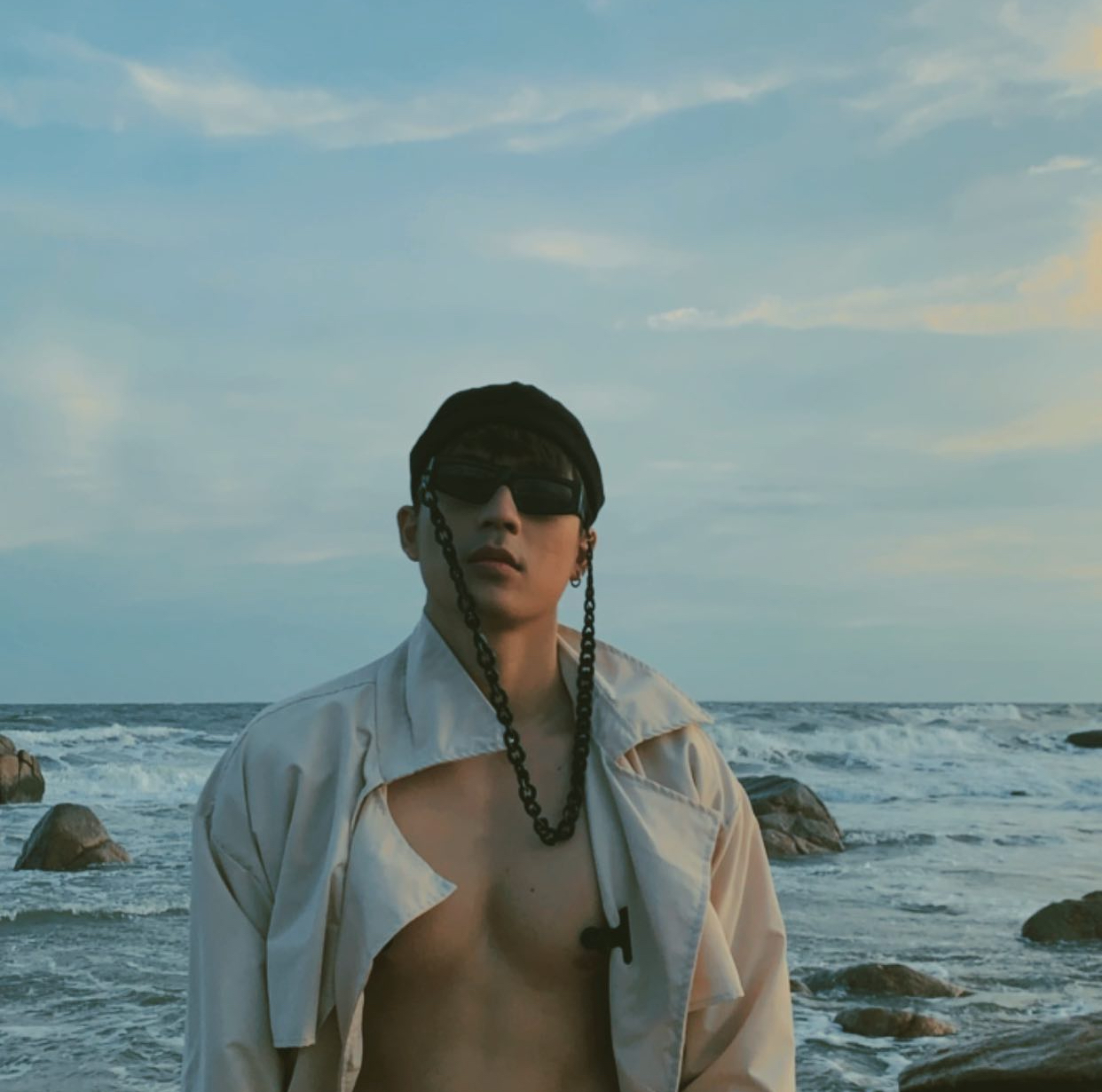 Nam thần mới phim Việt giờ vàng: Visual như soái ca Hàn, body "mlem" và bị soi hẹn hò với “chị đẹp”- Ảnh 9.