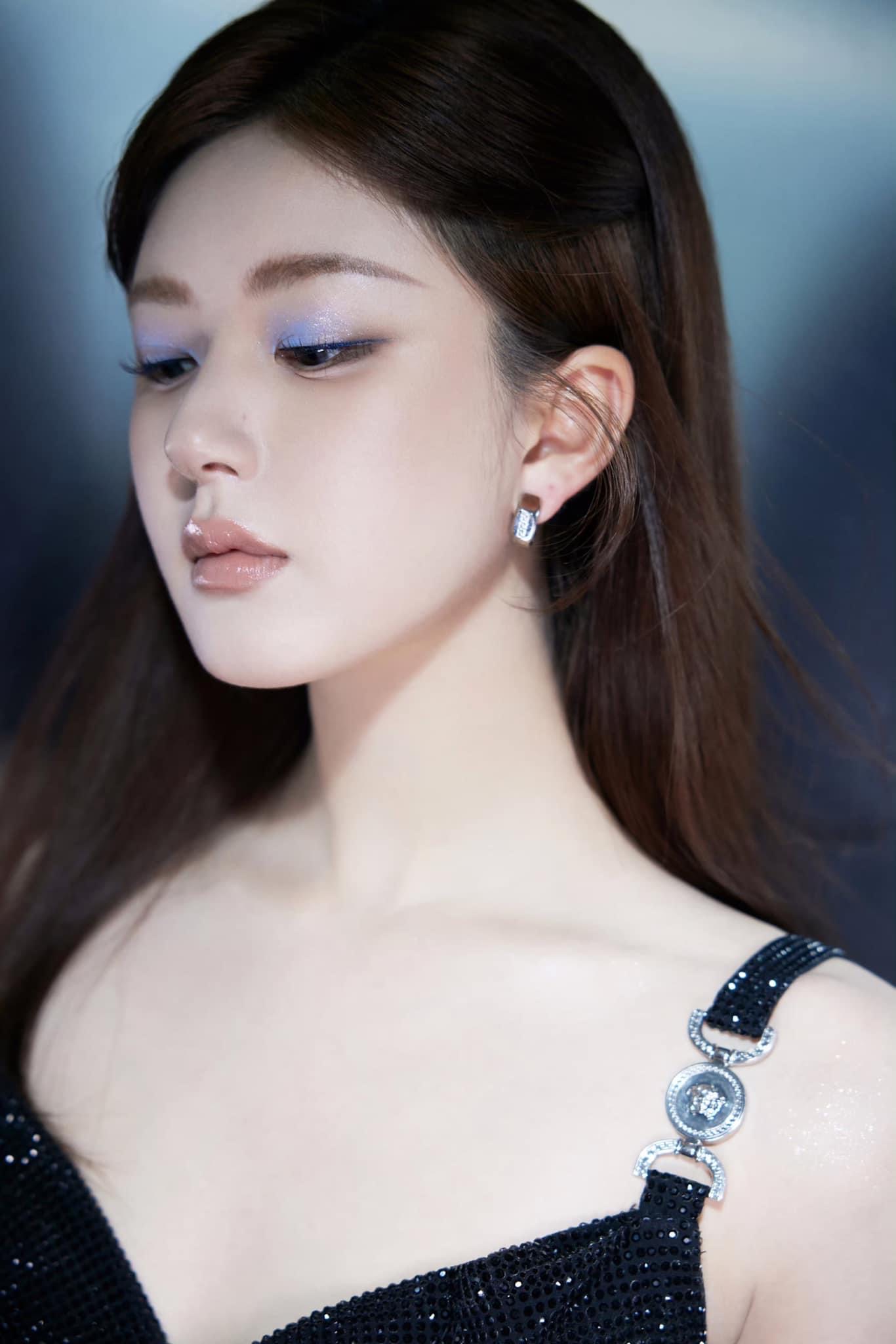 Triệu Lộ Tư lại đi event Versace: Tạo hình đã khá khẩm hơn nhưng có còn bị cam thường hại?- Ảnh 7.