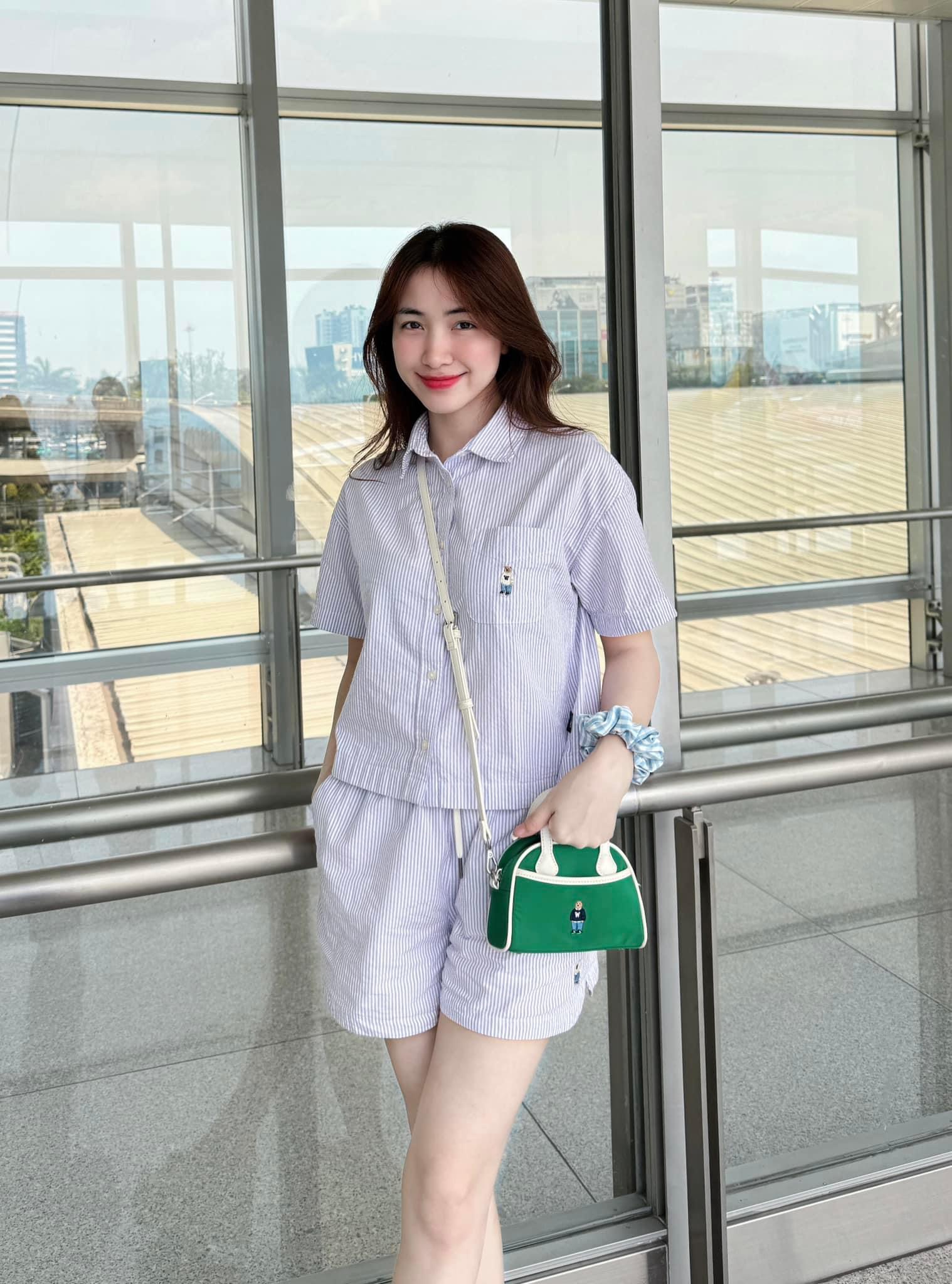 Ngắm 1000 lần không chán tủ đồ hè của Hoà Minzy: Visual và style "gái một con" vẫn cứ đỉnh- Ảnh 11.