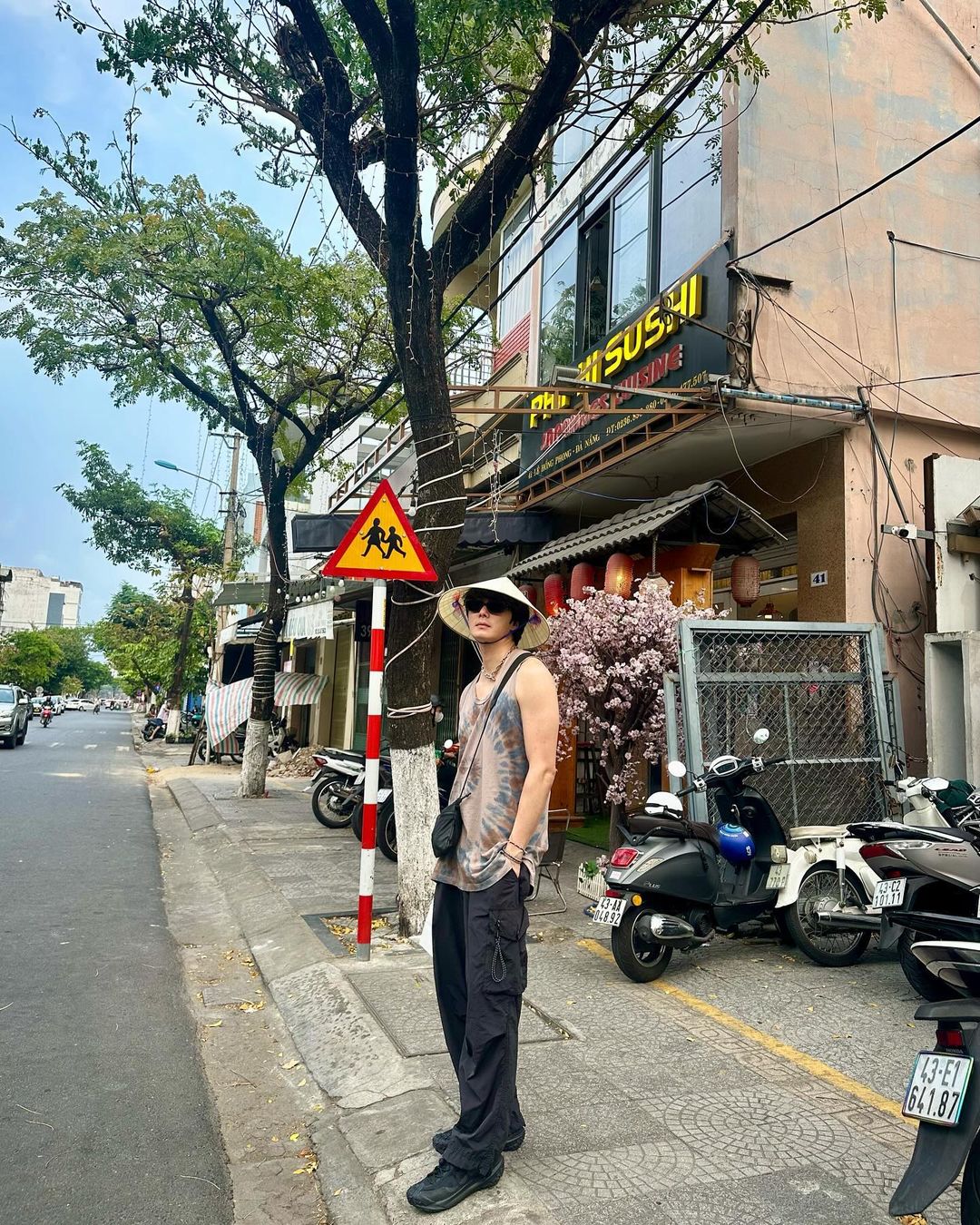 Jung Il Woo xả ảnh ở Việt Nam trước khi về Hàn: "Đây là 1 trong những chuyến đi hạnh phúc nhất của tôi"- Ảnh 4.