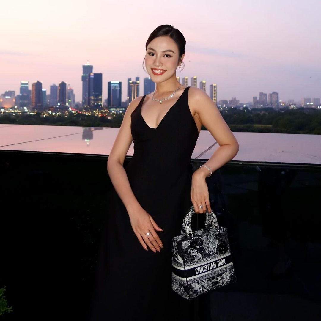 Mỹ nhân Việt "giải bài" dresscode của Minh Tú xuất sắc: Ai cũng đẹp 10 điểm nhưng không "ô dề" lấn lướt cô dâu- Ảnh 12.