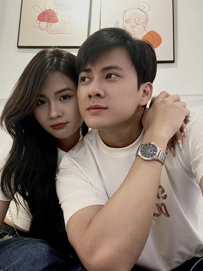 Rộ tin bác sĩ điển trai và mỹ nhân VFC chia tay, netizen tìm thấy loạt dấu hiệu tan vỡ?- Ảnh 1.
