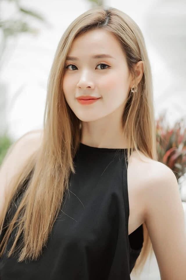 Mỹ nhân U40 mặt trẻ như 18, so nhan sắc thời mới nổi với bây giờ: Năm nào cũng bùng nổ visual vậy!- Ảnh 4.