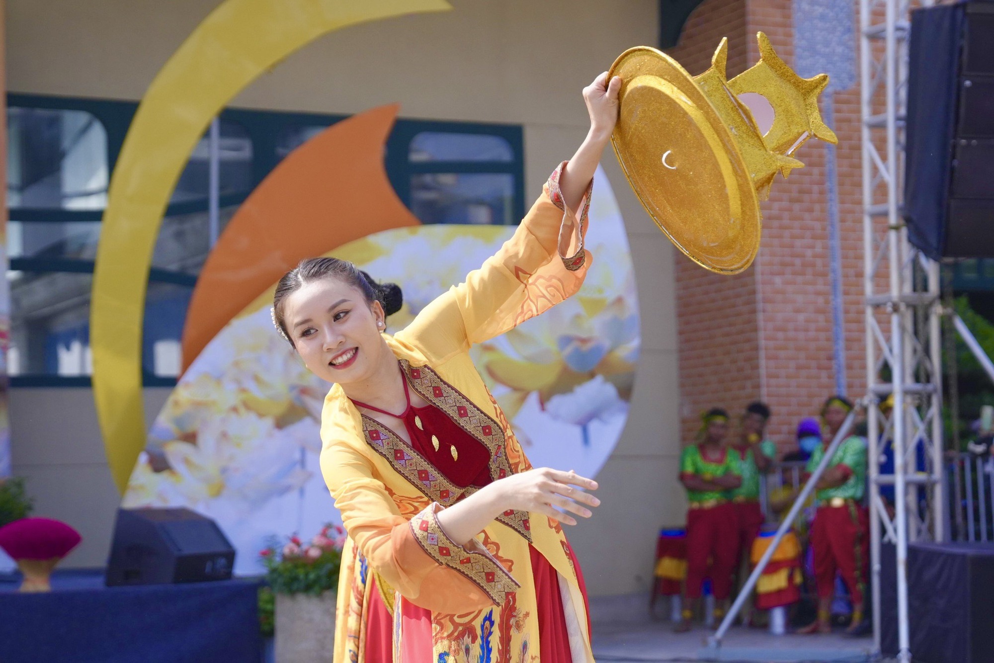 "Độc lạ" văn hóa Khmer được tái hiện sinh động trên núi Bà Đen, Tây Ninh- Ảnh 10. "Độc lạ" văn hóa Khmer được tái hiện sinh động trên núi Bà Đen, Tây Ninh- Ảnh 10.