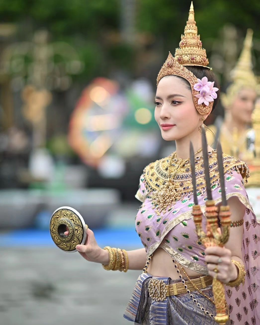 7 nữ thần Songkran 2024 “bất phân thắng bại”: 2 bạn thân Lisa so kè nhan sắc, trùm cuối gây xao xuyến cực mạnh- Ảnh 3.