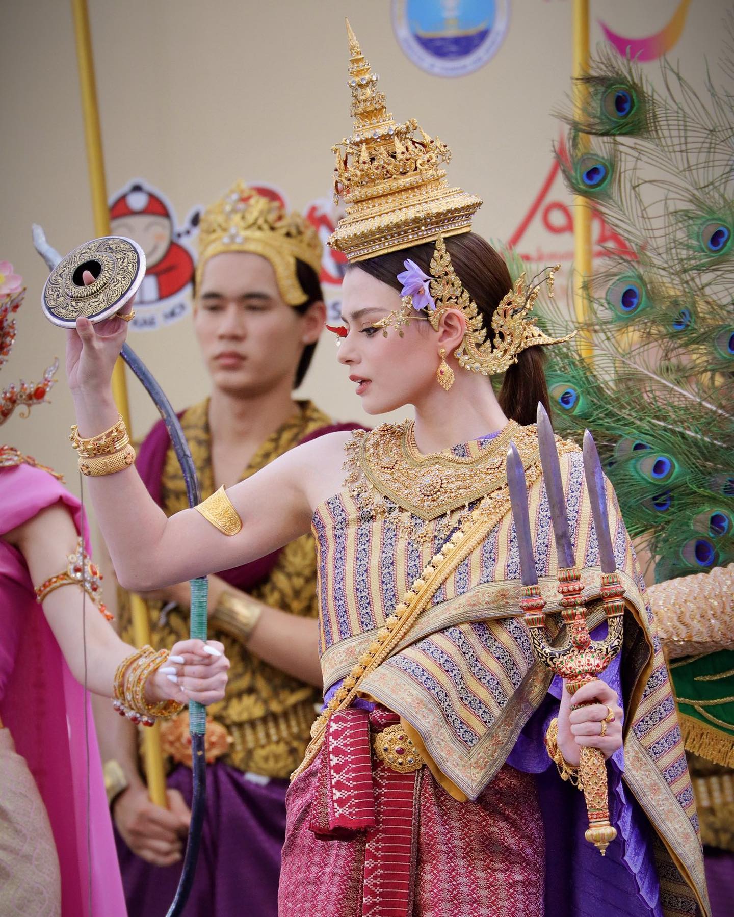 7 nữ thần Songkran 2024 “bất phân thắng bại”: 2 bạn thân Lisa so kè nhan sắc, trùm cuối gây xao xuyến cực mạnh- Ảnh 8.