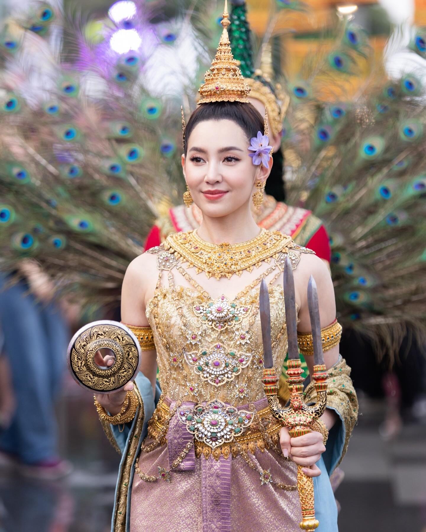 7 nữ thần Songkran 2024 “bất phân thắng bại”: 2 bạn thân Lisa so kè nhan sắc, trùm cuối gây xao xuyến cực mạnh- Ảnh 6.
