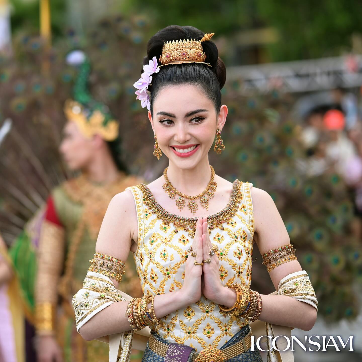 7 nữ thần Songkran 2024 “bất phân thắng bại”: 2 bạn thân Lisa so kè nhan sắc, trùm cuối gây xao xuyến cực mạnh- Ảnh 20.