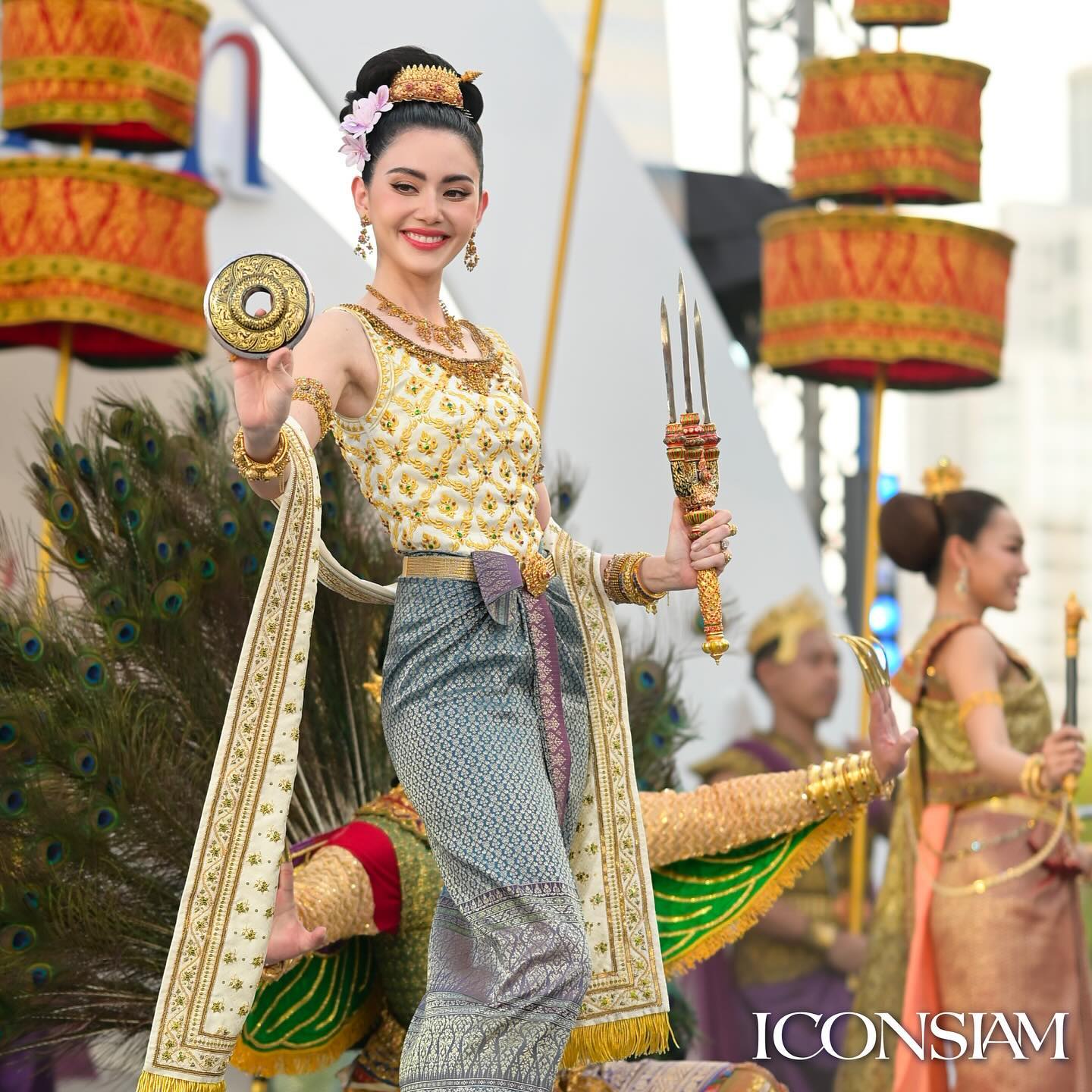 7 nữ thần Songkran 2024 “bất phân thắng bại”: 2 bạn thân Lisa so kè nhan sắc, trùm cuối gây xao xuyến cực mạnh- Ảnh 21.