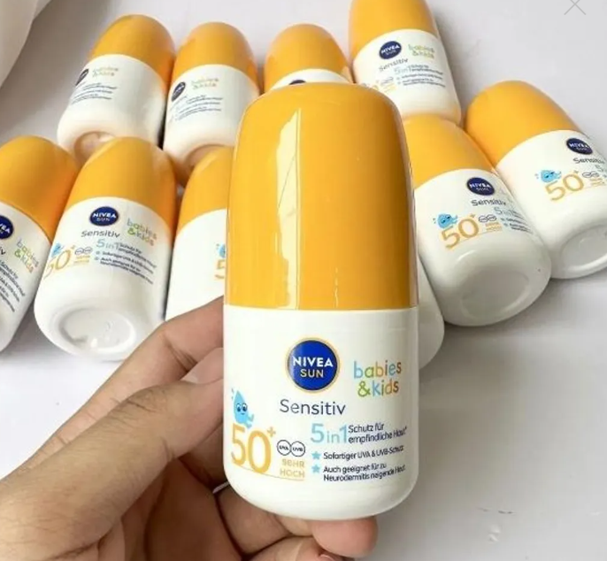 Salim đưa "ngoan xinh yêu" đi bơi, tấu hài nhưng không quên thoa kem chống nắng, loại được dự đoán là hot hit hè này- Ảnh 9.