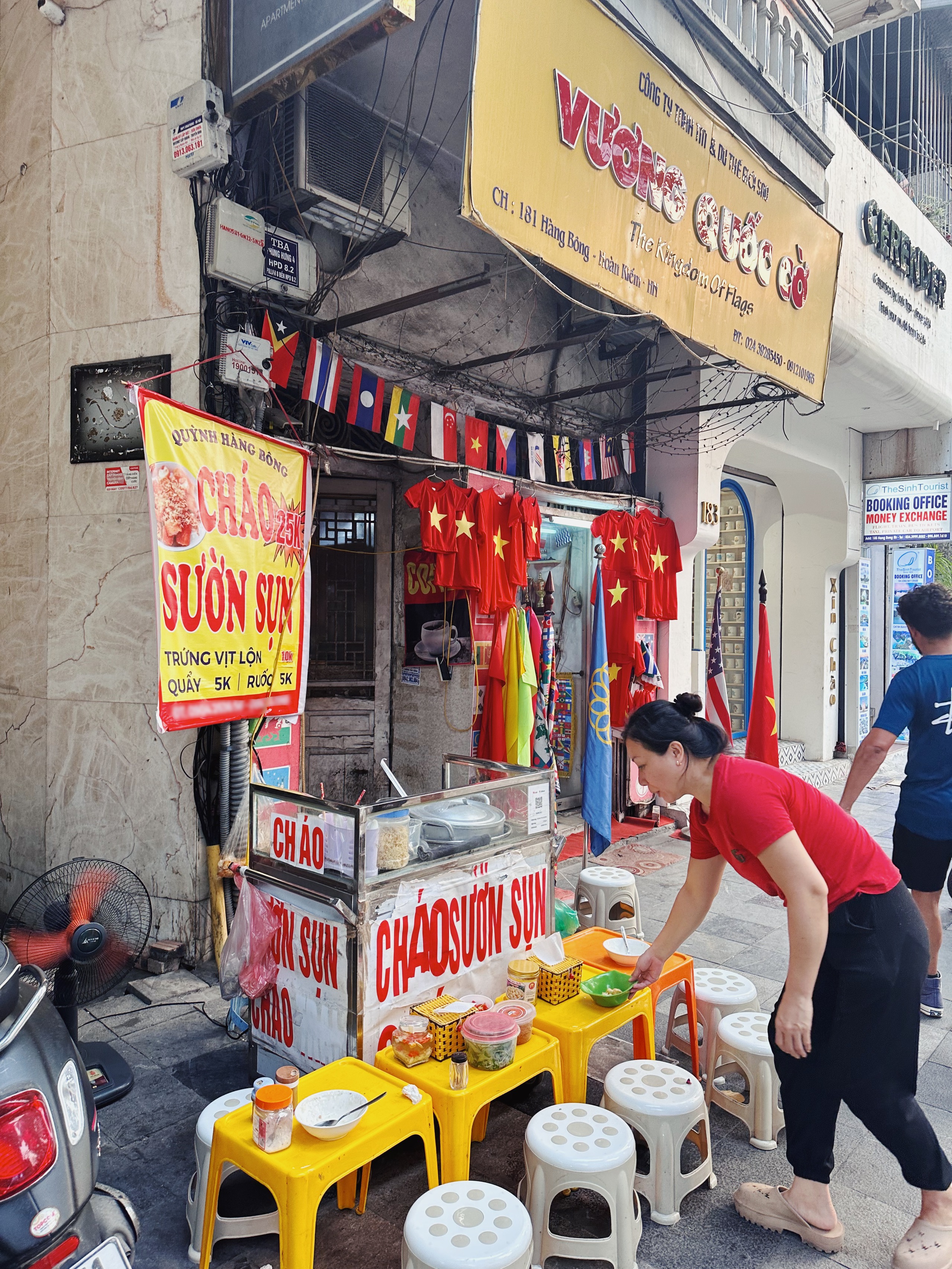 Chủ quán “cháo sườn 9.0 IELTS” lên tiếng khi bị chê đắt đỏ: “Bát ăn thử giá 20.000 đồng tôi thấy hợp lý”- Ảnh 6. Chủ quán “cháo sườn 9.0 IELTS” lên tiếng khi bị chê đắt đỏ: “Bát ăn thử giá 20.000 đồng tôi thấy hợp lý”- Ảnh 6.