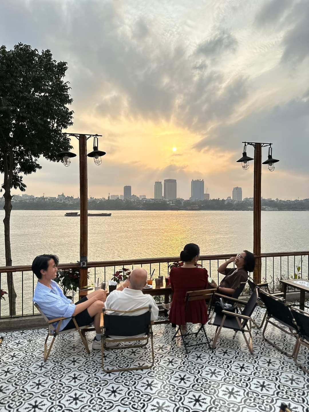 Điểm săn hoàng hôn mới toanh tại Hà Nội: Chuẩn "view triệu đô", được dự đoán sẽ hot nhất mùa lễ này!- Ảnh 14.