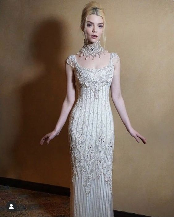 Chiếc váy để đời của Kendall Jenner tại MET Gala từng có 2 phiên bản tương tự, netizen chê luôn nàng siêu mẫu- Ảnh 14.