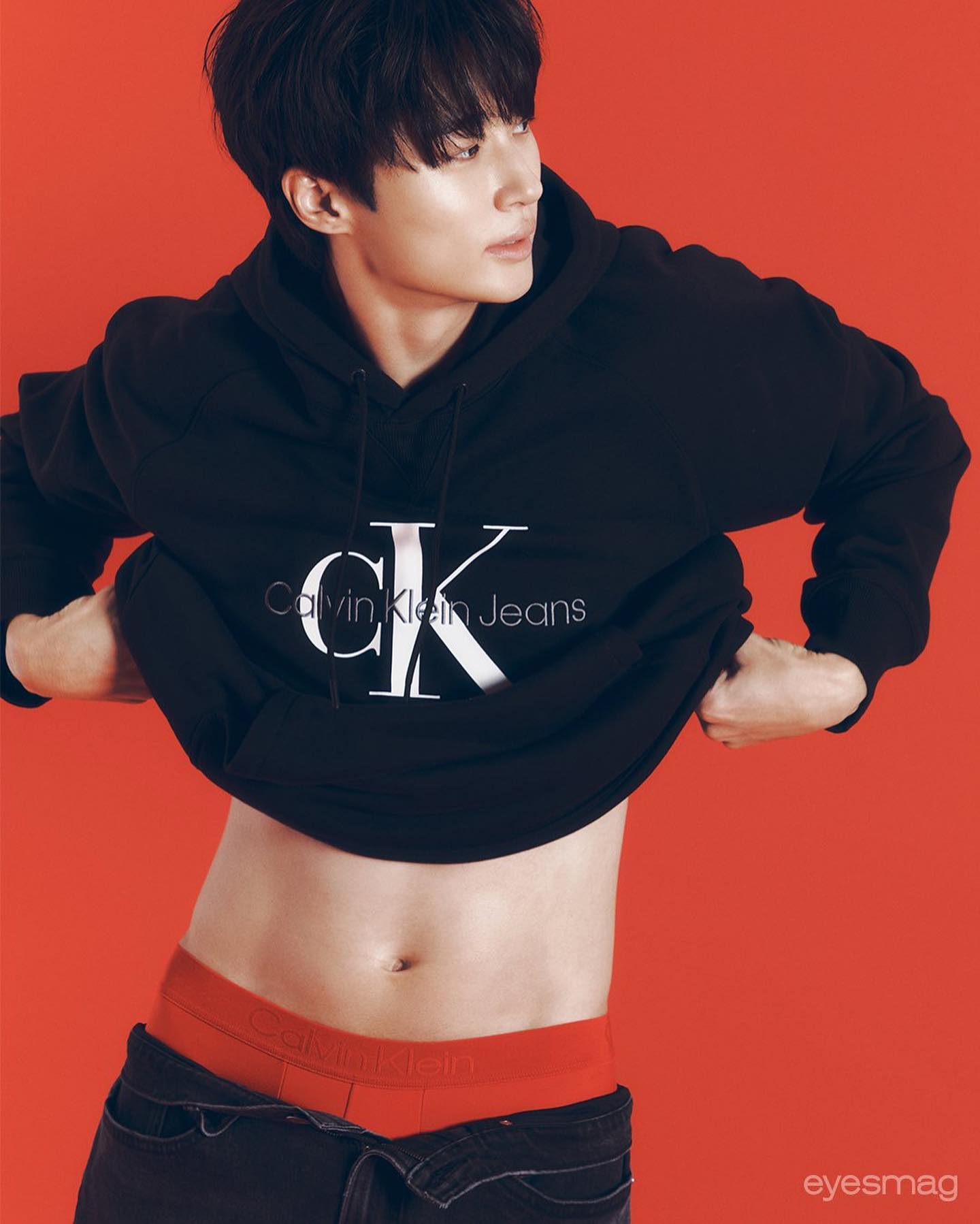 Nam chính ngôn tình đang gây sốt toàn cầu: Visual tượng tạc chưa “khét" bằng body, style đơn giản nhưng đậm chất "bạn trai"- Ảnh 8.