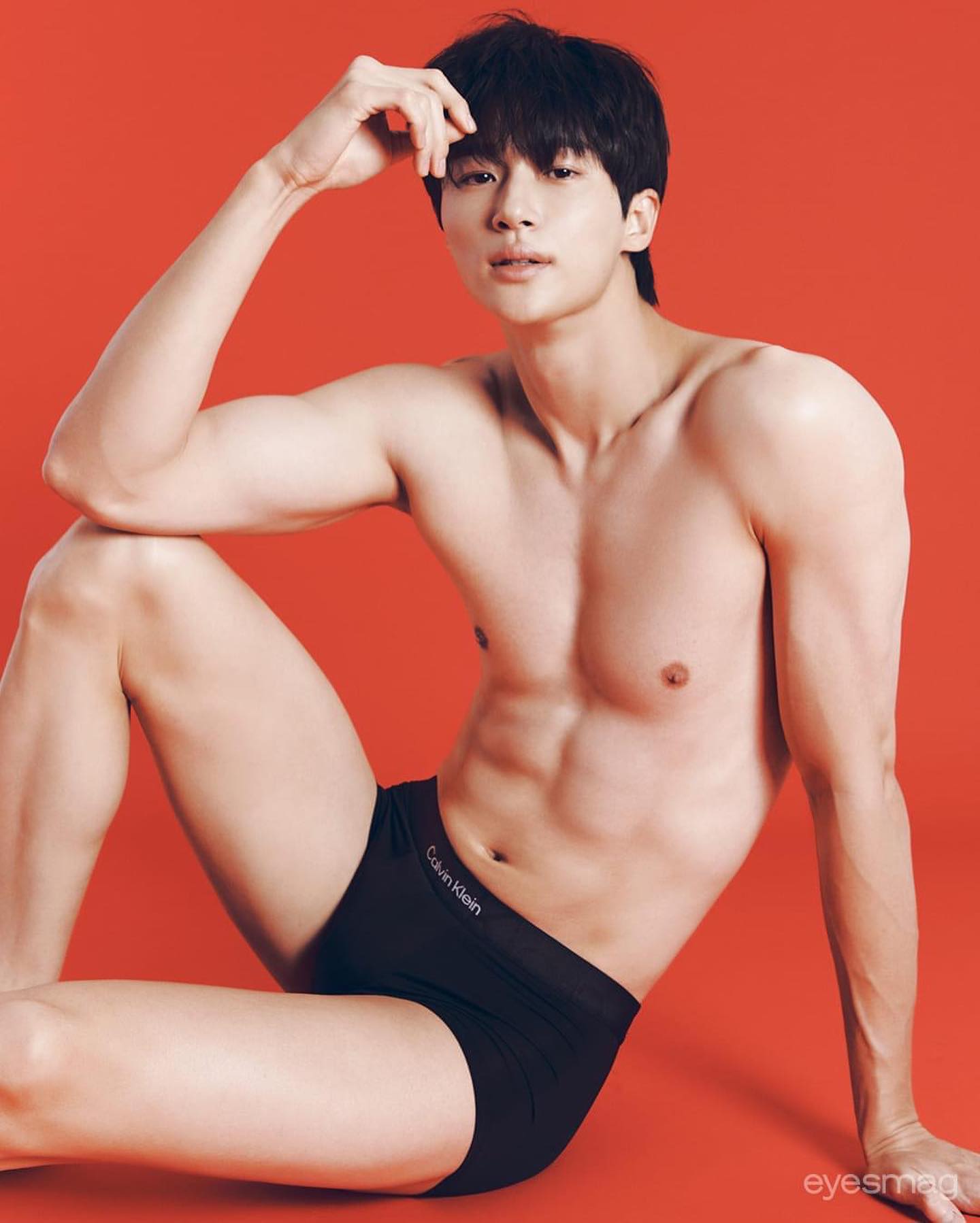 Nam chính ngôn tình đang gây sốt toàn cầu: Visual tượng tạc chưa “khét" bằng body, style đơn giản nhưng đậm chất "bạn trai"- Ảnh 10.