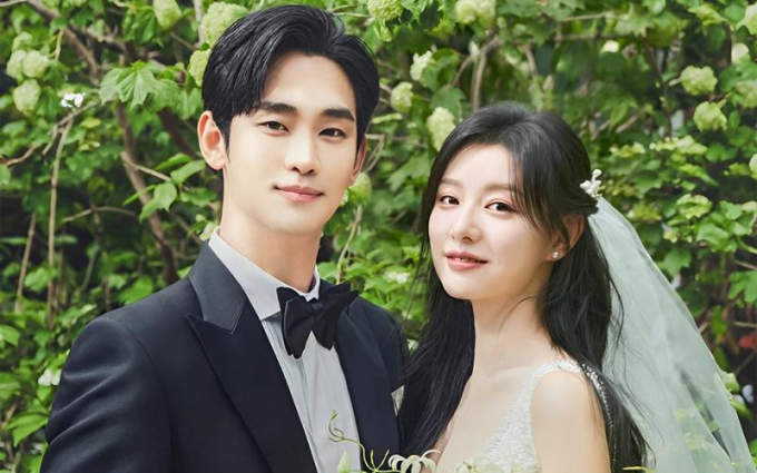 Kim Soo Hyun có hành động lạ ngay lần đầu gặp Kim Ji Won, xuất hiện cả phản ứng đặc biệt?- Ảnh 4.
