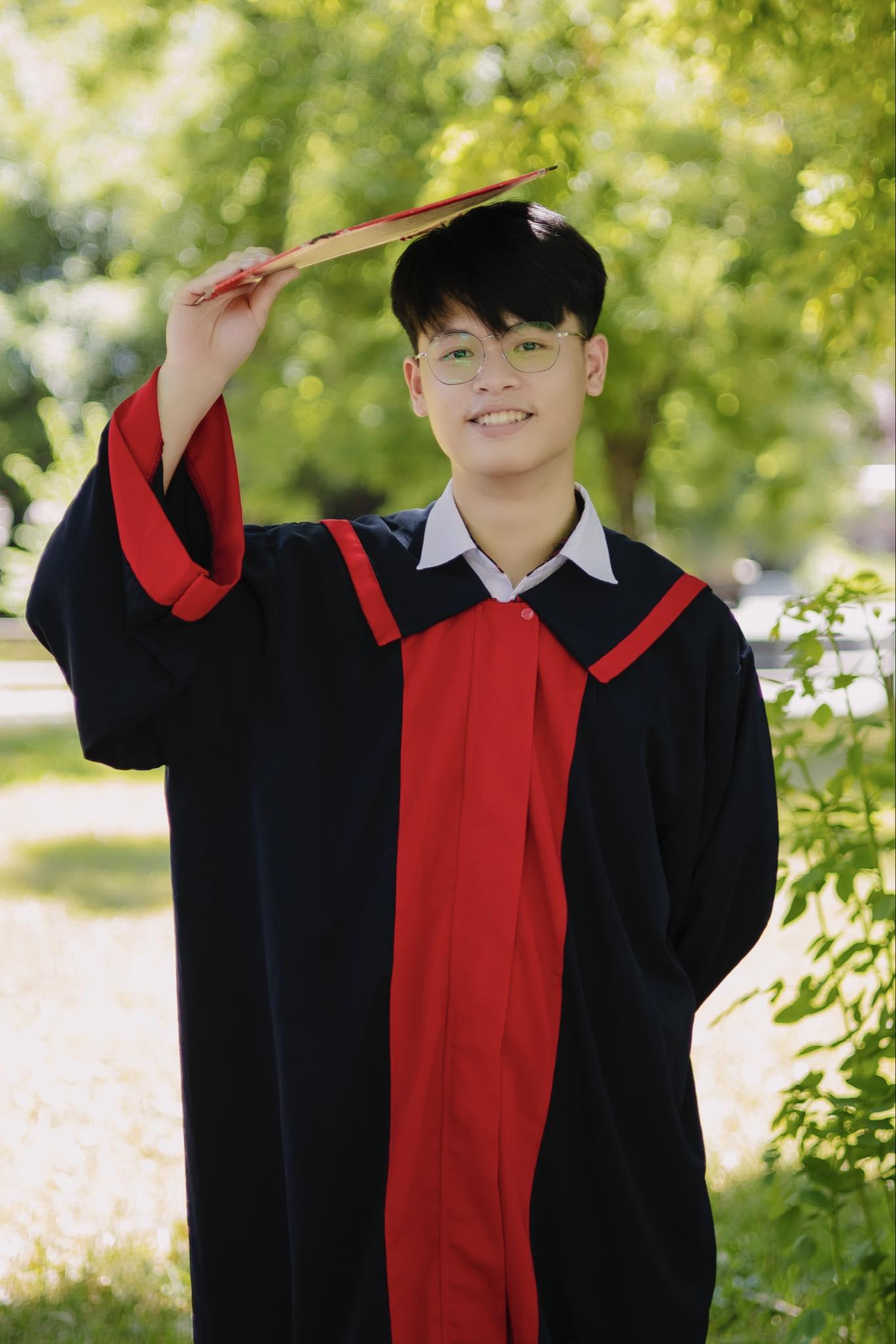 Cực phẩm hội tụ: Anh em ruột rủ nhau ẵm học bổng khủng vào Trường ĐH FPT- Ảnh 3. Cực phẩm hội tụ: Anh em ruột rủ nhau ẵm học bổng khủng vào Trường ĐH FPT- Ảnh 3.