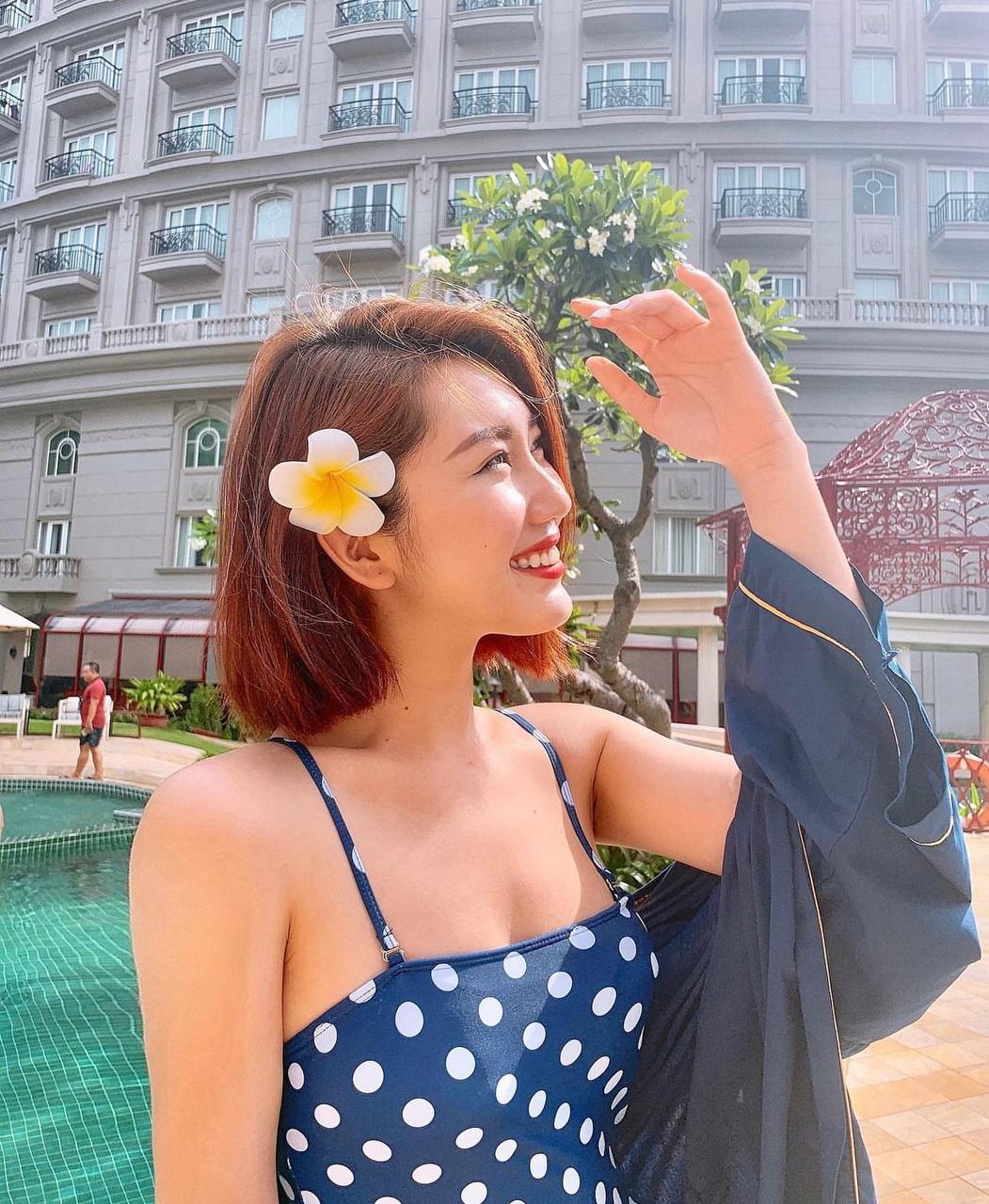 Gọi Thúy Ngân là "chiến thần" bikini hệ màu với tủ đồ rực rỡ không để đâu cho hết- Ảnh 7. Gọi Thúy Ngân là "chiến thần" bikini hệ màu với tủ đồ rực rỡ không để đâu cho hết- Ảnh 7.